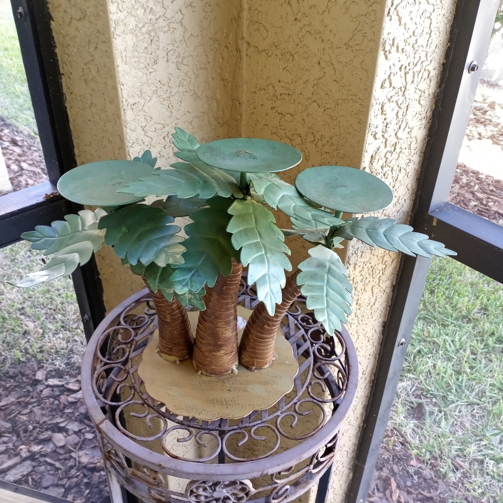 Palm tree 3 pod candle holder